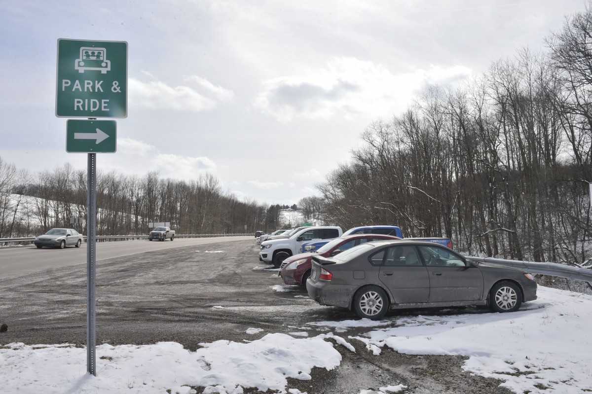 Bruceton park and ride to get lights